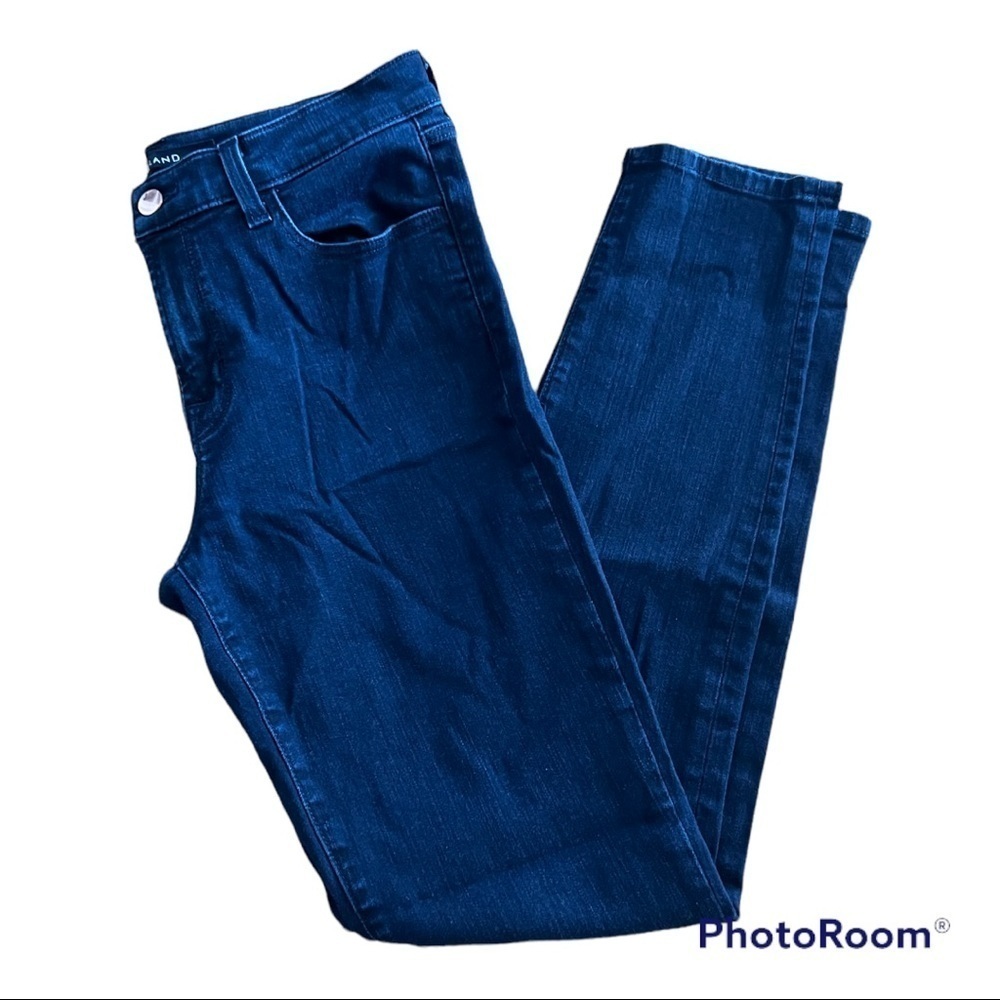 J Brand Mid Rise Skinny Jean - 28